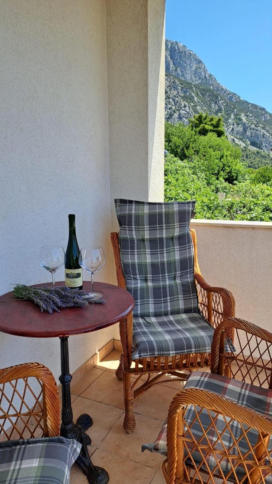 Apartmani Žderić Gradac  Bagian luar foto