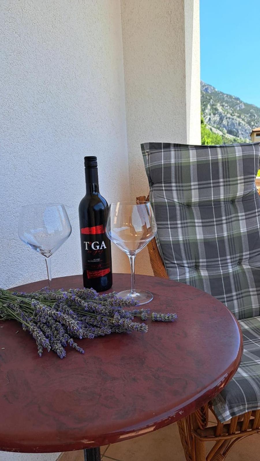 Apartmani Žderić Gradac  Bagian luar foto