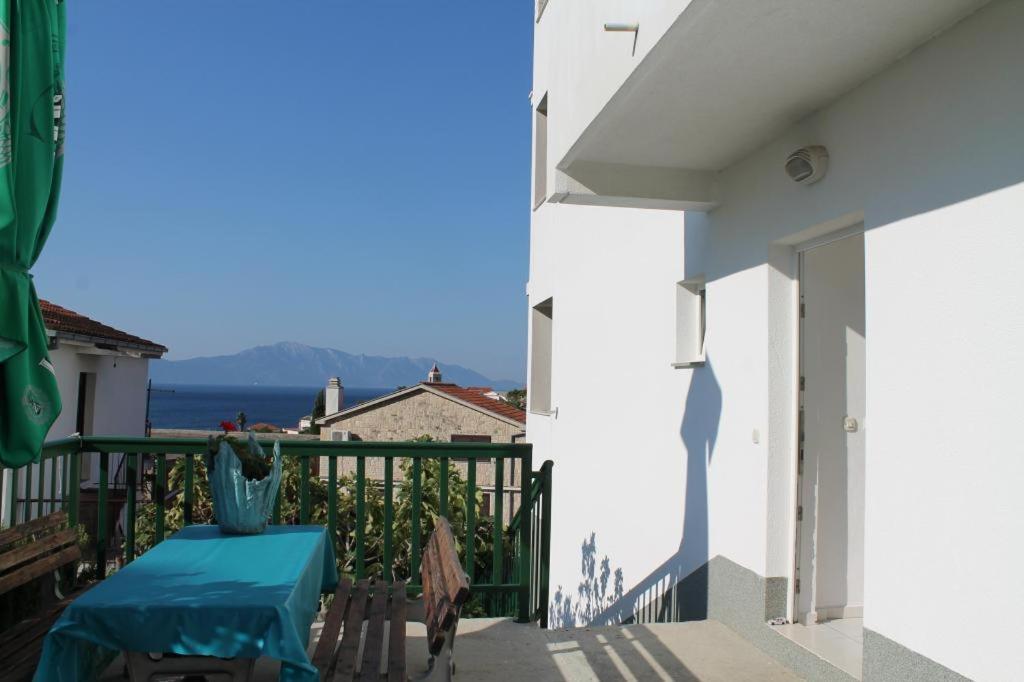 Apartmani Žderić Gradac  Bagian luar foto