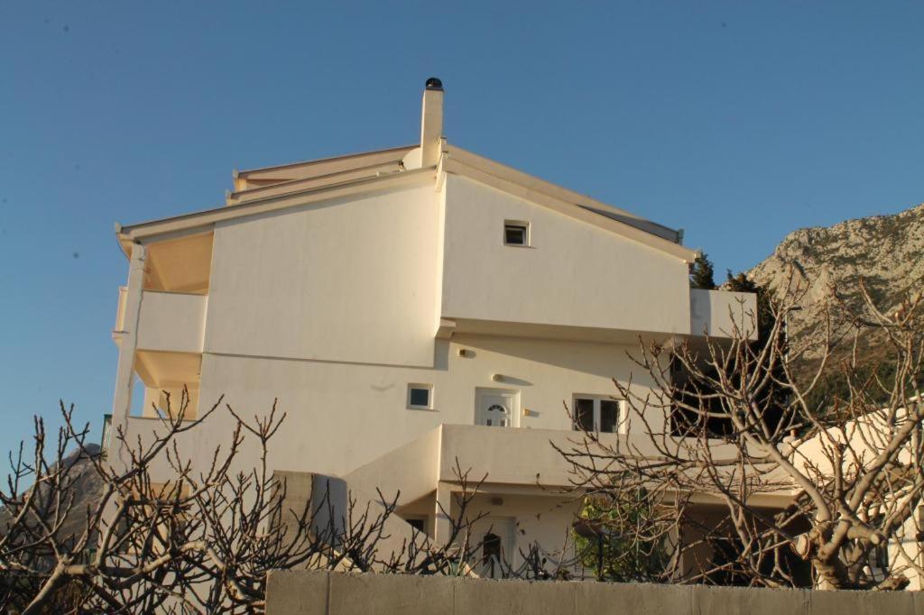 Apartmani Žderić Gradac  Bagian luar foto