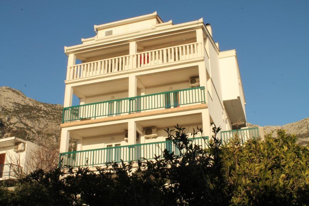 Apartmani Žderić Gradac  Bagian luar foto