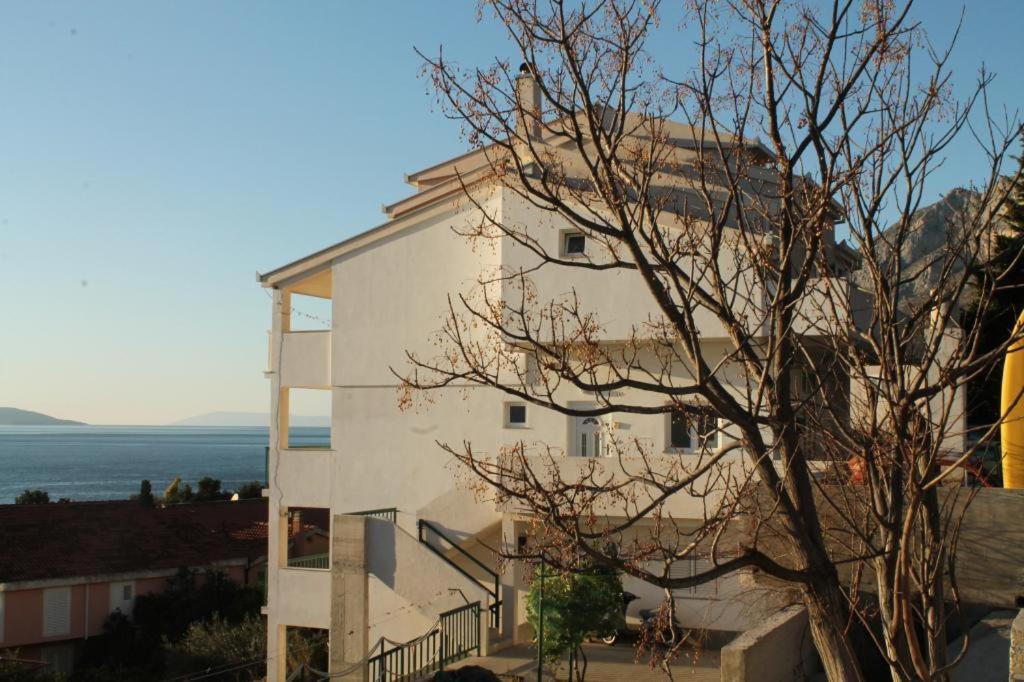 Apartmani Žderić Gradac  Bagian luar foto