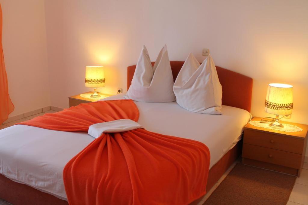 Apartmani Žderić Gradac  Bagian luar foto